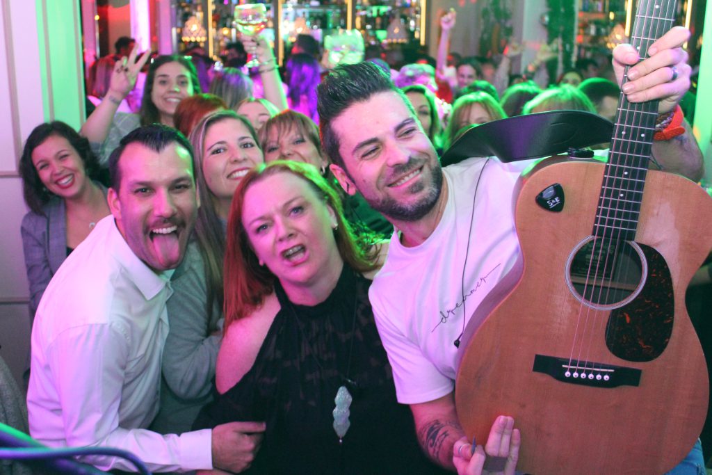 La gente disfruta de nuestros conciertos en directo